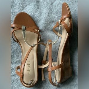 New leather sandals, never worn, made in Italy